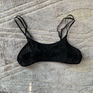 Victoria Secret elegant Sport Bra size S  32C 34B